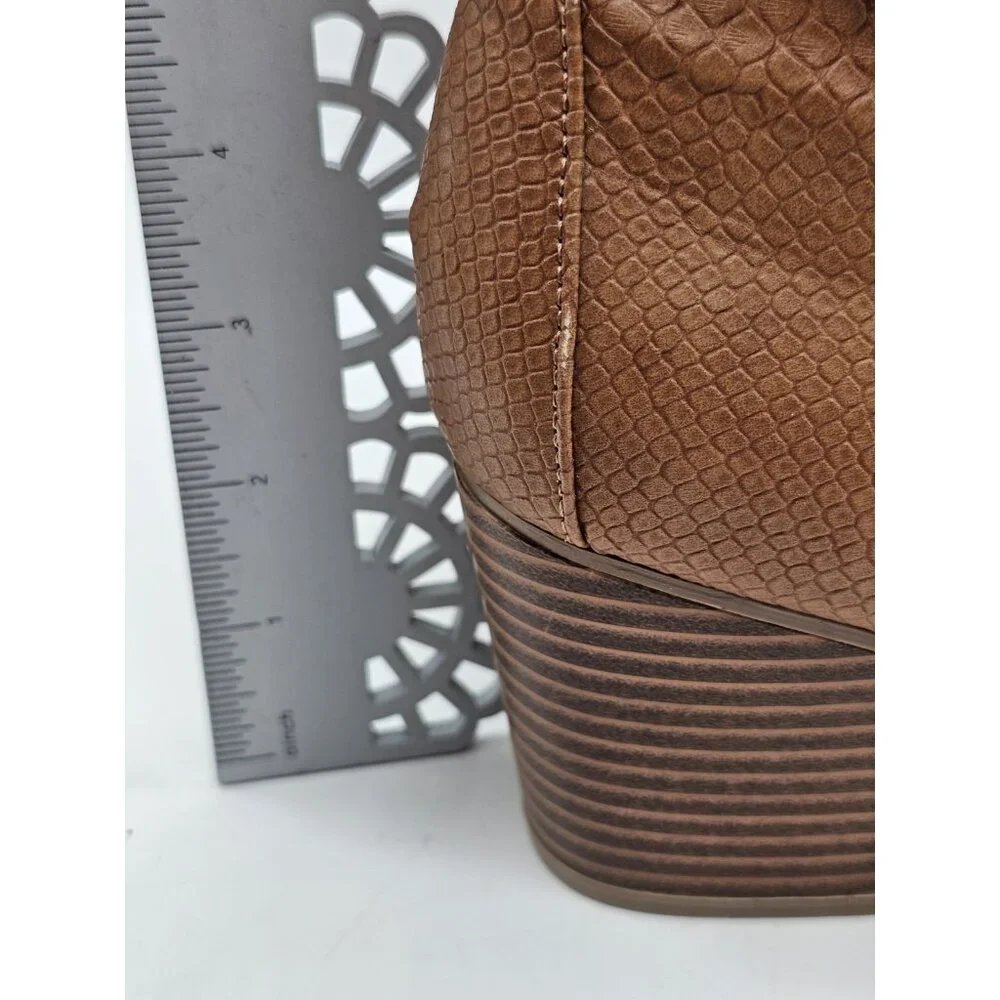 ZBY Pointed Toe Front V Chunky Heel Boots Women's Size 10 Boho Cowgirl Country